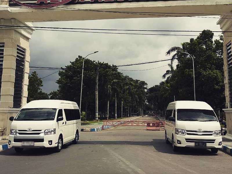 Sewa Hiace Pondok Cina Murah Armada Terbaru Fasilitas Lengkap