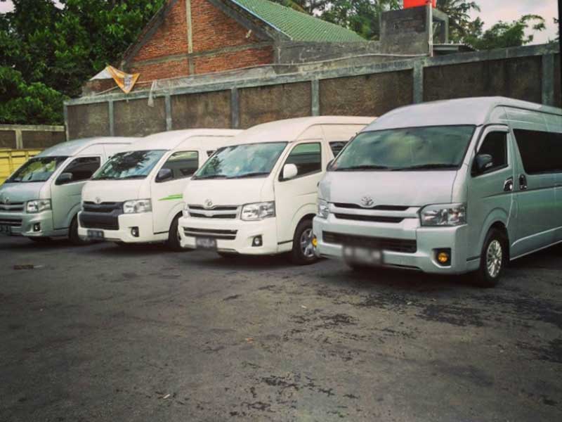 Sewa Hiace Serua Murah Armada Terbaru Fasilitas Lengkap