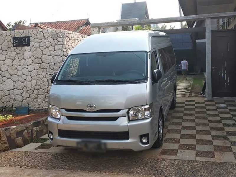 Sewa Hiace Sumur Batu Harga Murah