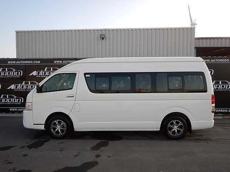 foto unit hiace commuter 15 seat depok