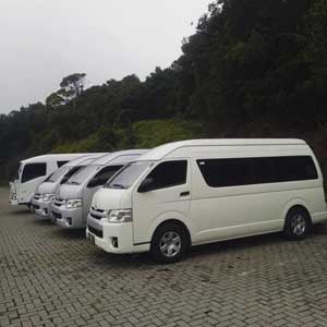 foto unit hiace commuter